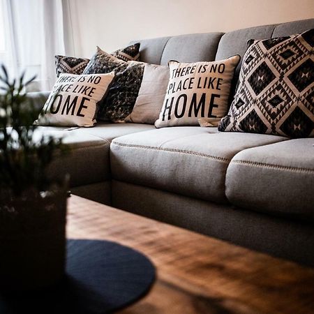 Art Downtown Alecsandri St Luxury Apartment Oradea Luaran gambar
