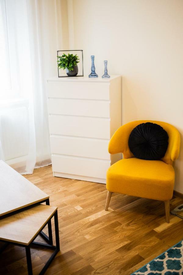 Art Downtown Alecsandri St Luxury Apartment Oradea Luaran gambar