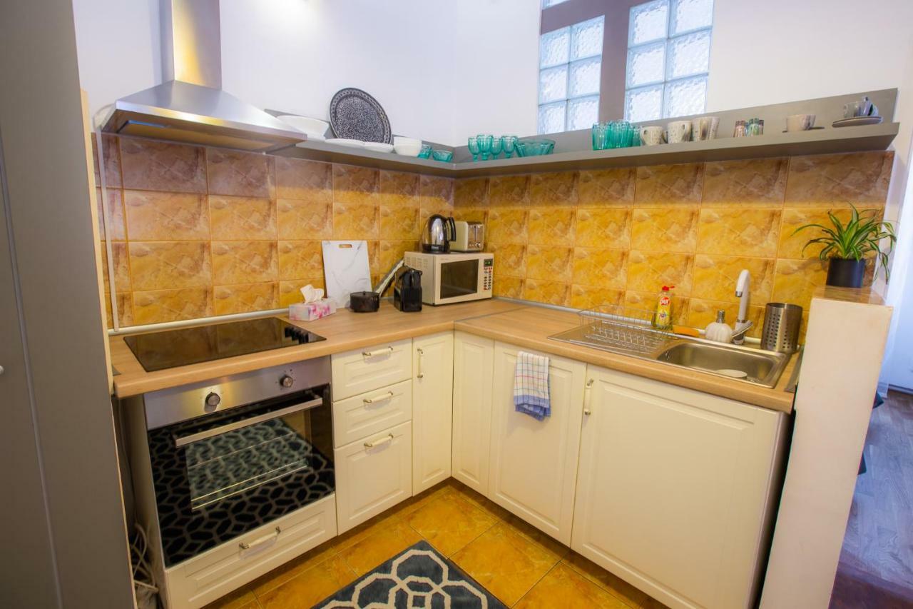Art Downtown Alecsandri St Luxury Apartment Oradea Luaran gambar